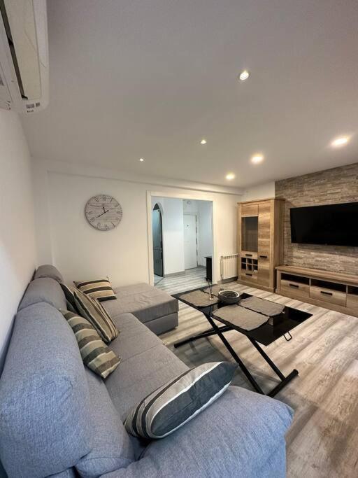 Cozy 1-Bedroom Apartment مدريد المظهر الخارجي الصورة